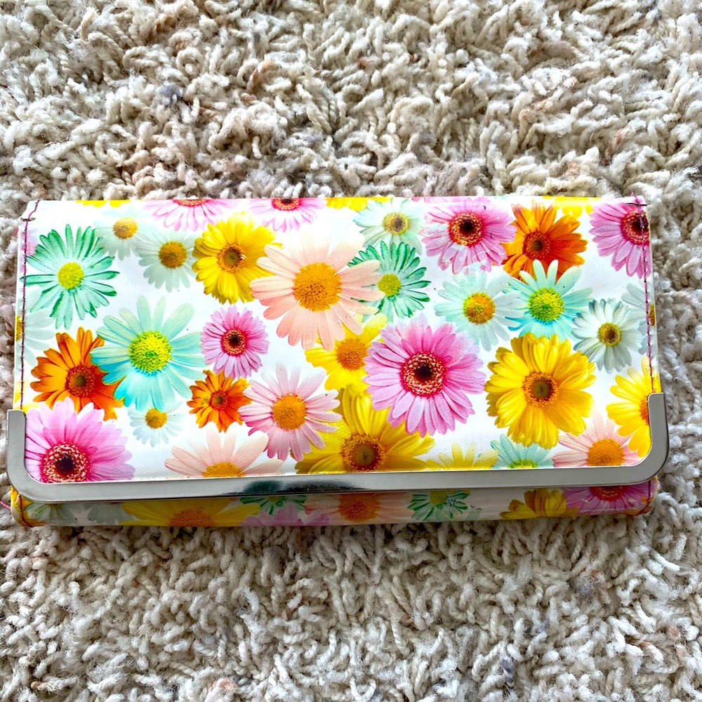 Gerber Daisies Wallet
